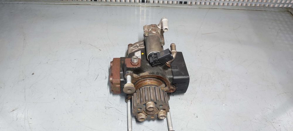 Pompa inalte volkswagen vw passat b6 CAY 1.6 tdi 105 cp cod 03L130755E