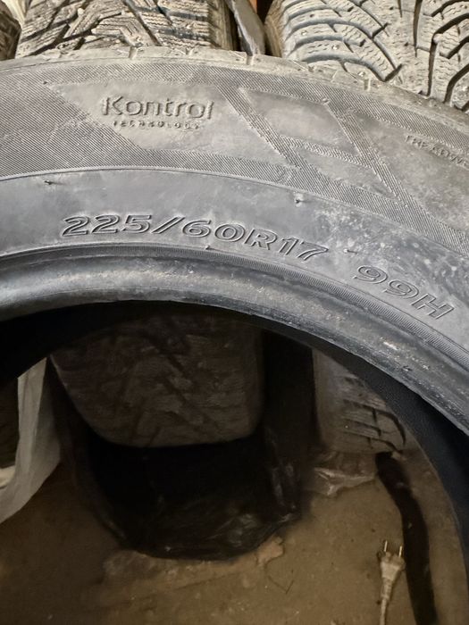 Продам комплект б/у шин