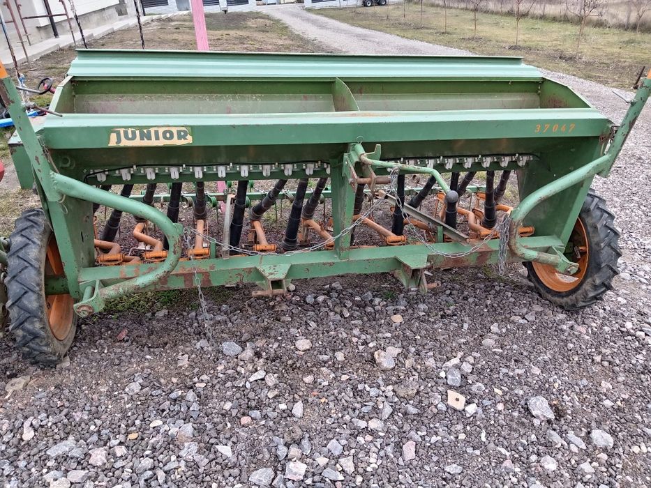 Semănătoare păioase amazone