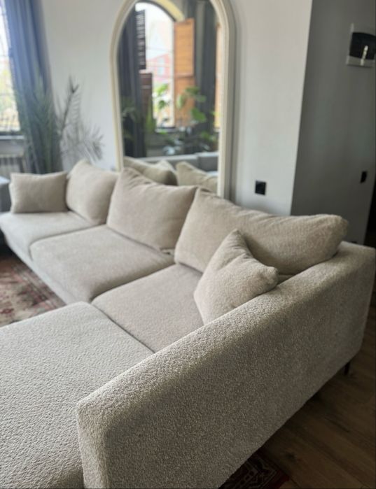 Продам диван в хорошем состоянии.