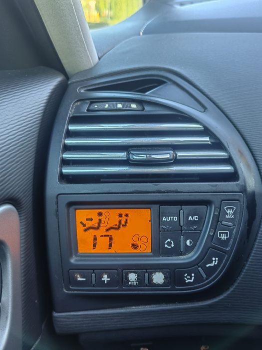 Vând Citroen C4 Picasso 2010 1.6 Hdi. 316000 km
