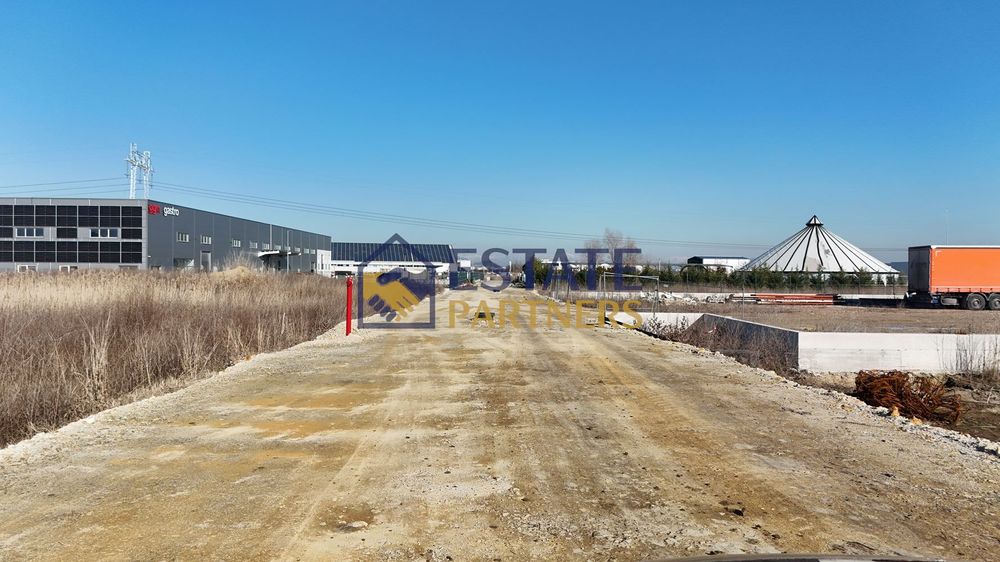 Парцел в Пловдив-Индустриална зона - Юг площ 3108 цена 185000