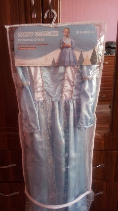 Продаю нарядное платье "Принцессы Эльзы"