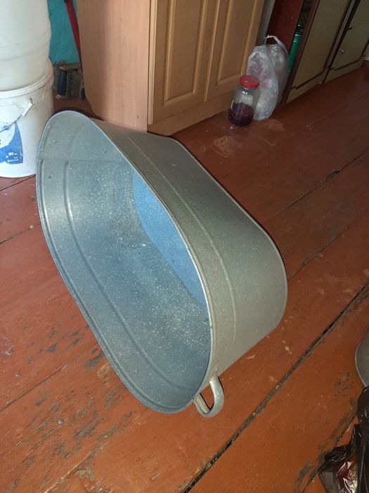 Ванна -оцинковка.