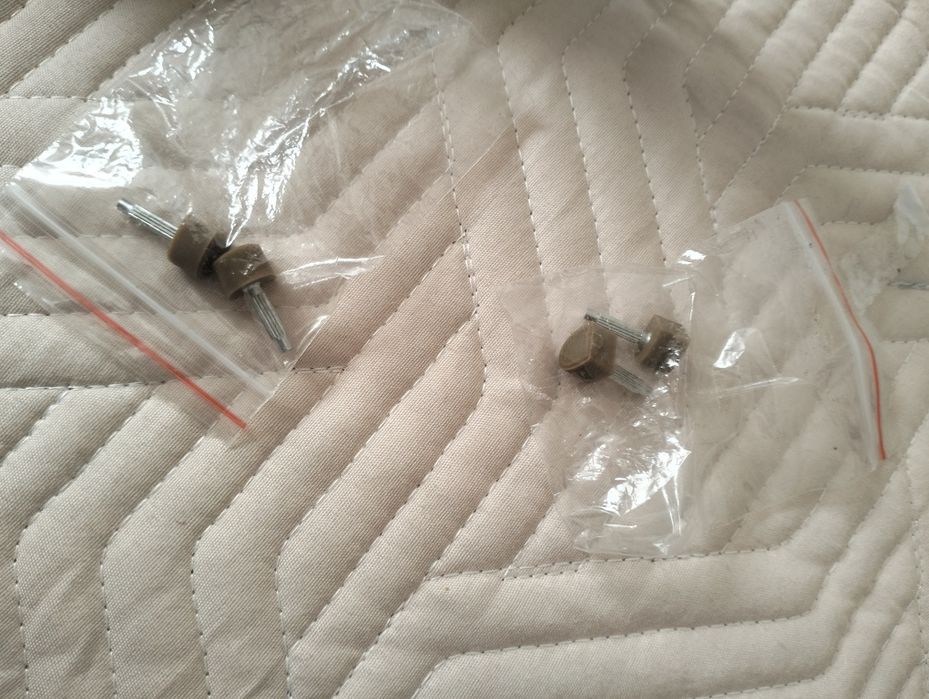 Босоножки лаковые