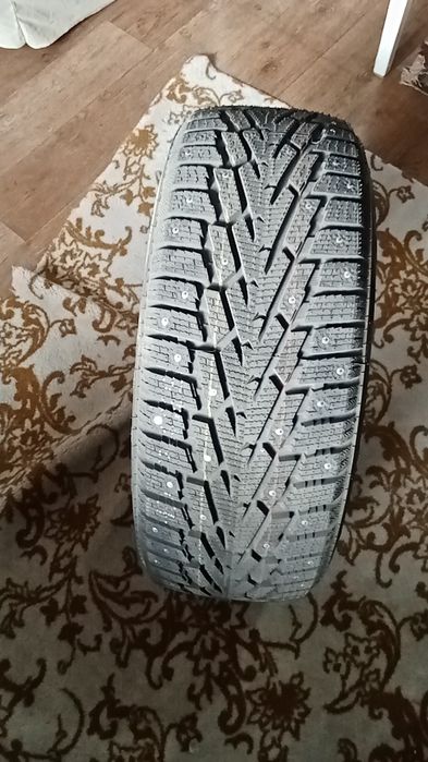 Продам шины   R 17