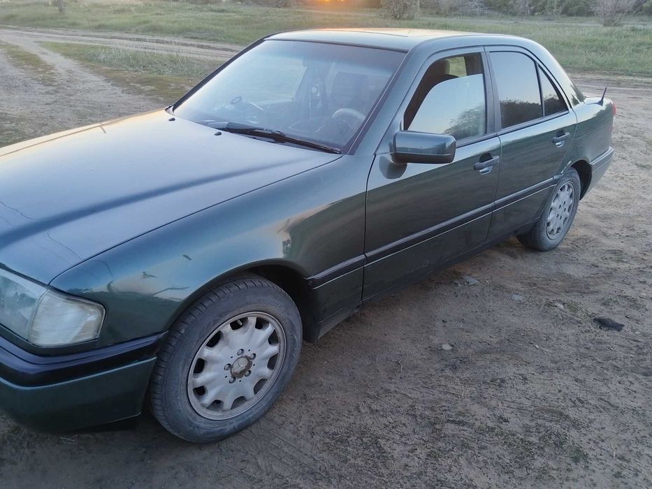 Продам мерс с180