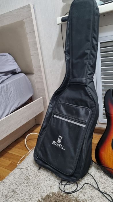 Продам электро гитару