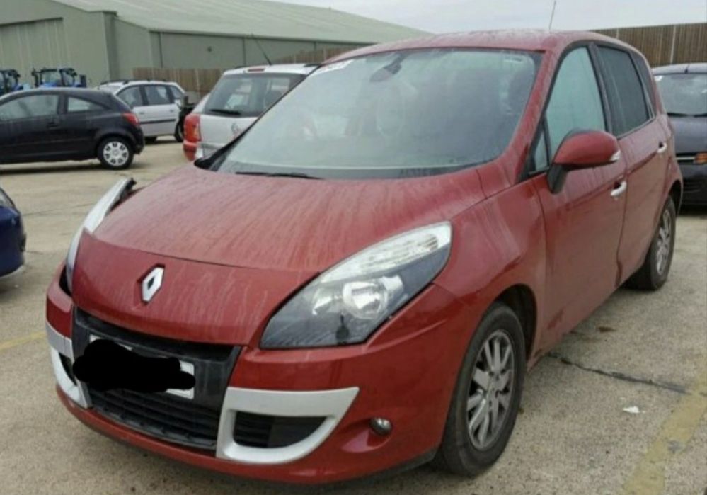 Dezmembrez Renault Scenic 3 1.5 Diesel