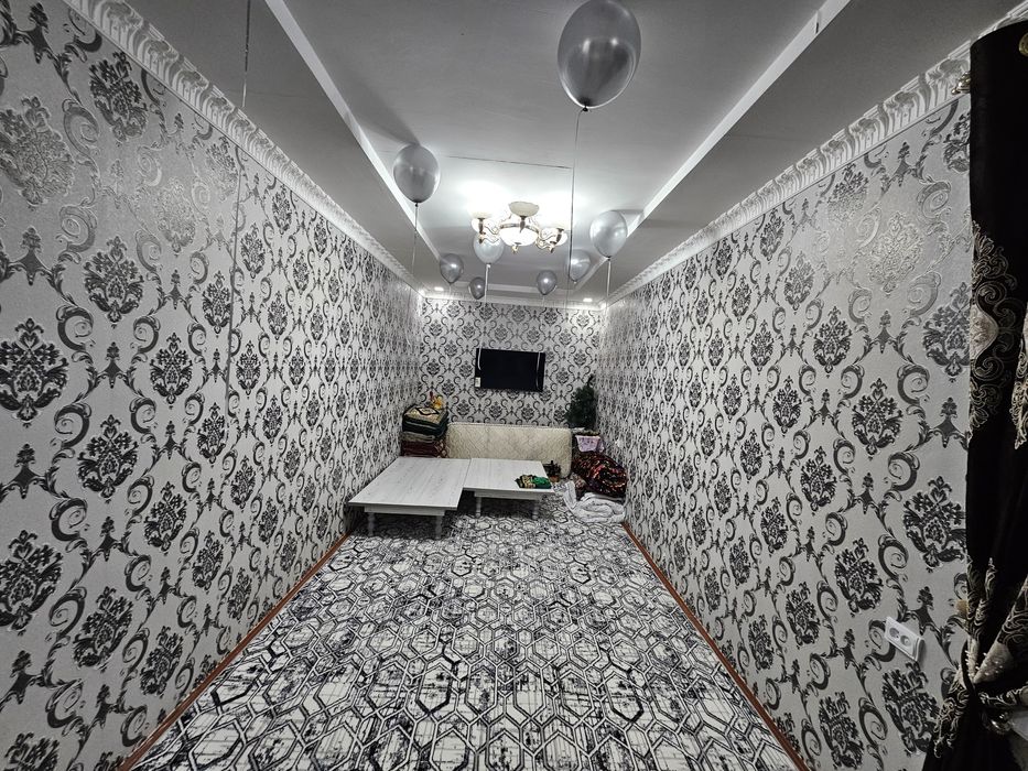 Vayenniy garadok "CLAVEJIO" gasti yoninida 2 sotixli  kotedj sotiladi.