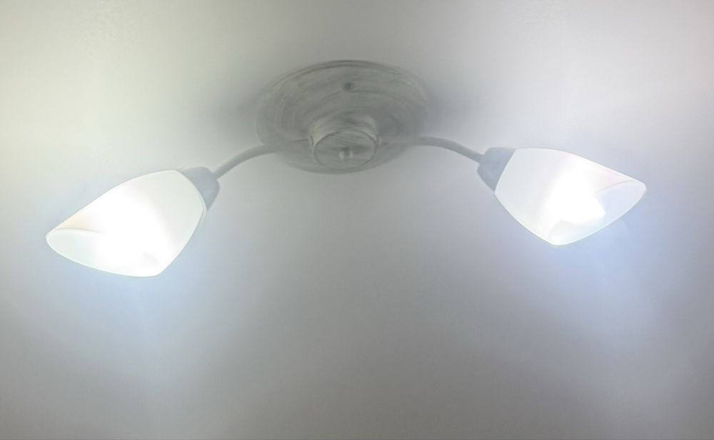 Продам люстры в отличном состоянии