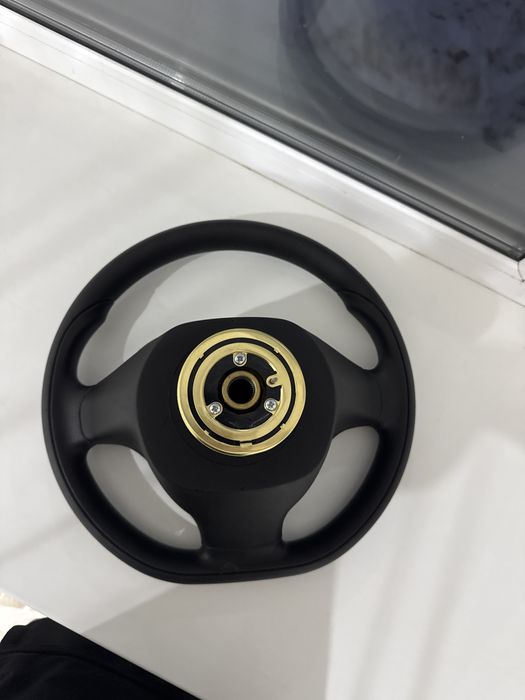 Продам руль новый