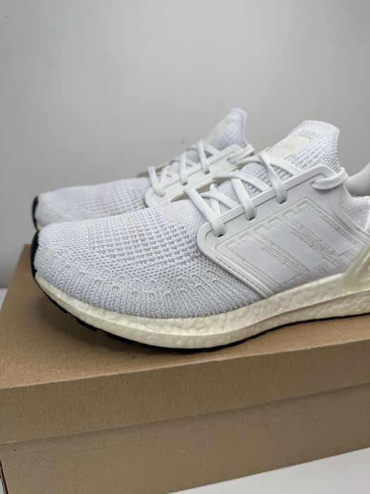 Adidas Ultra Boost  (41) 26см. Маратонки