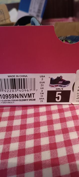 Skechers бебешки обувки  светещи 21 номер