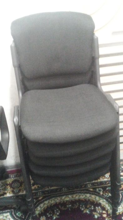 Stul "ERA" sotiladi. 5 dona. Donasi 150 ming