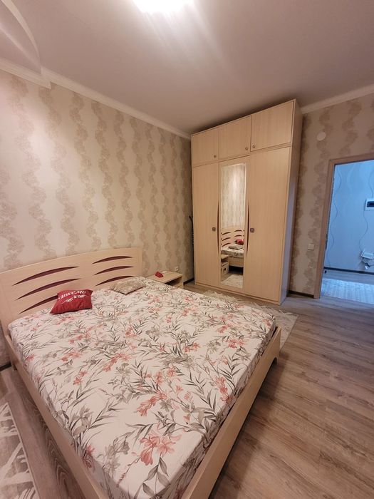 Продам спальный гарнитур