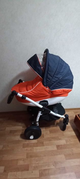 Детская коляска Zippy 2 в 1