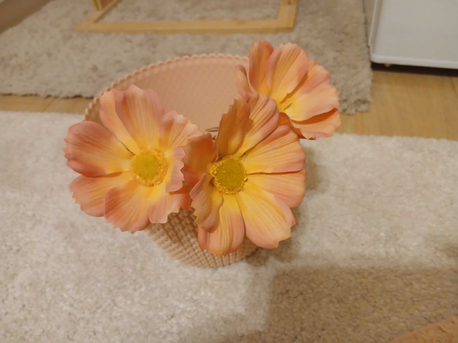 buchet de trandafiri si alte flori artificiale