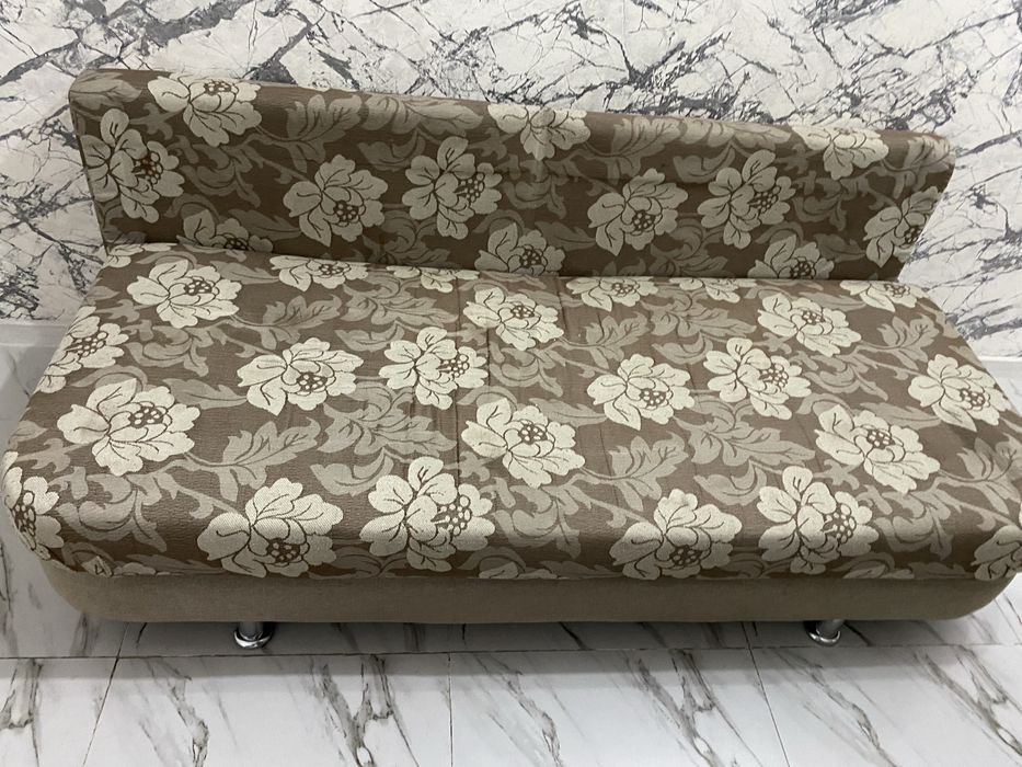 Диван складной с отсеками