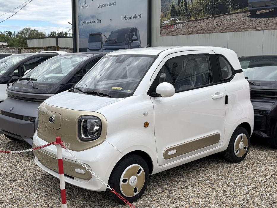 Aigo M1//16 ani//4 locuri//180 km autonomie//camera//Ac//16 ani