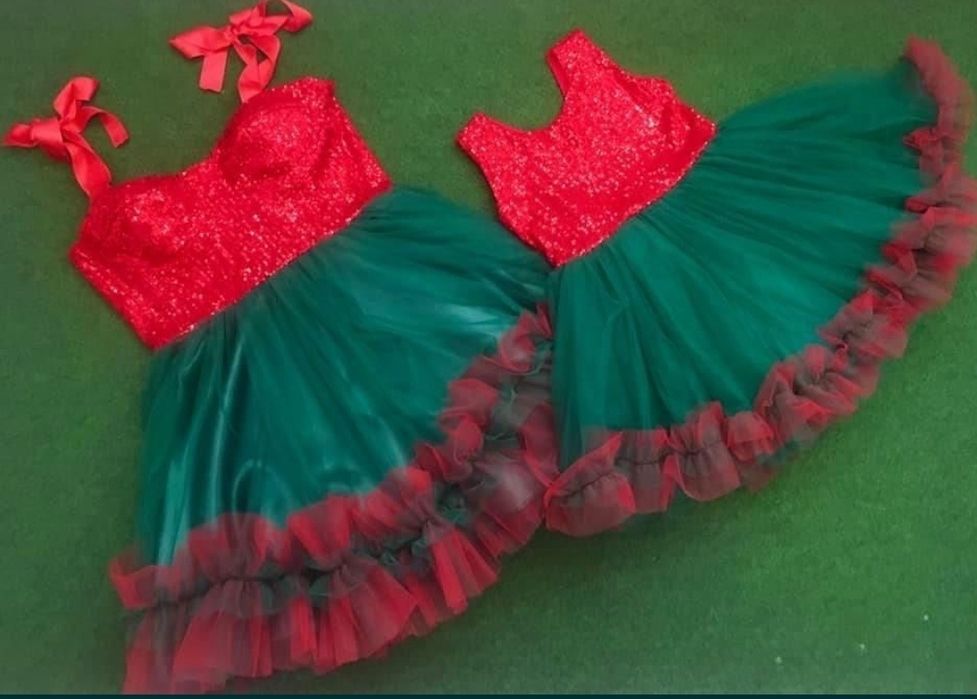 Еднакви  роклички за мама и момиченце