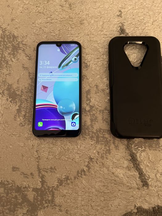 Продам телефон LG Q60 на 64гб