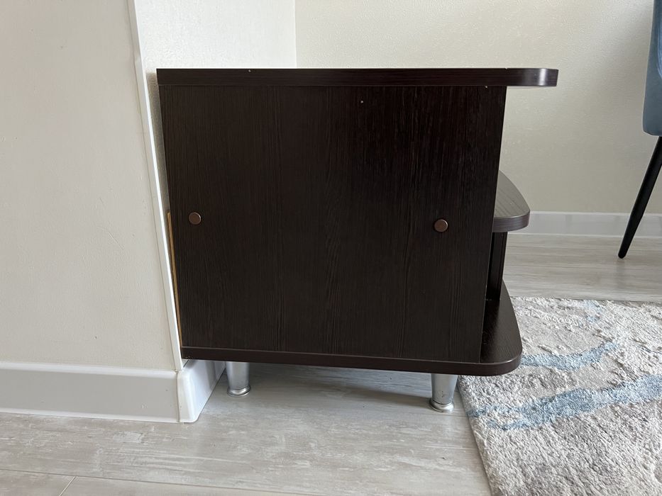 Подставка под телевизор.