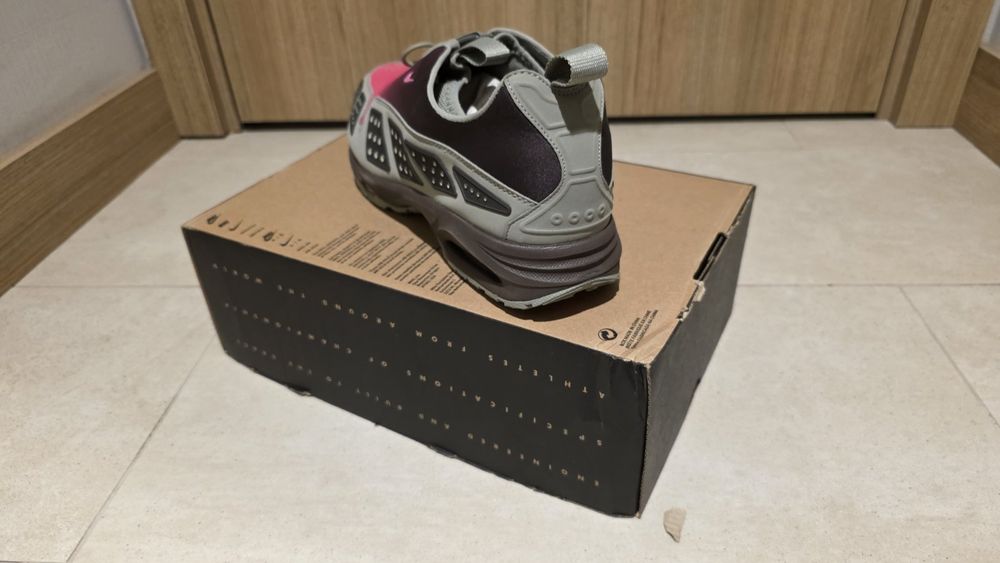 Унисекс нови оригинални маратонки Nike