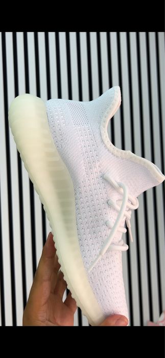 Yeezy Full White 360