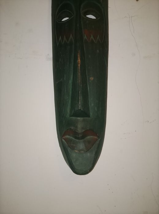 Totem / Panou Vertical din Lemn Sculptat Manual – Format Mare (150x18 cm)