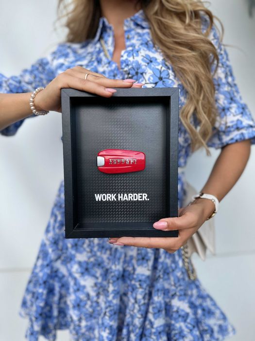 Ferrari ключ в рамка Lux Edition (мотивационна декорация или подарък)