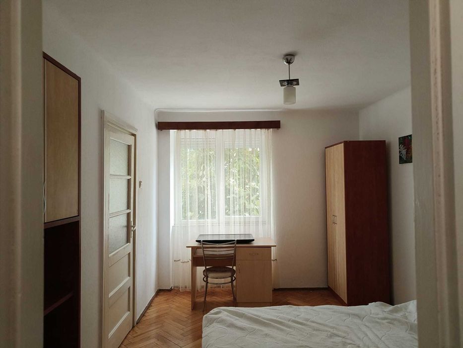 Proprietar , vând ap 2 camere semicentral