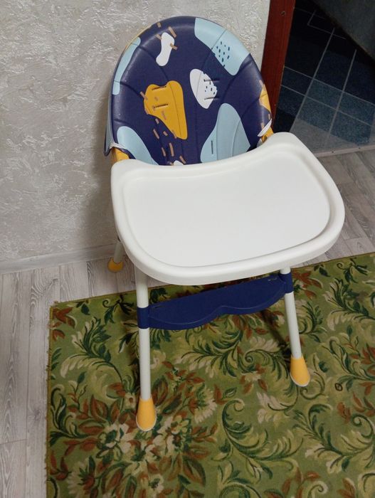 Столик для кормления.