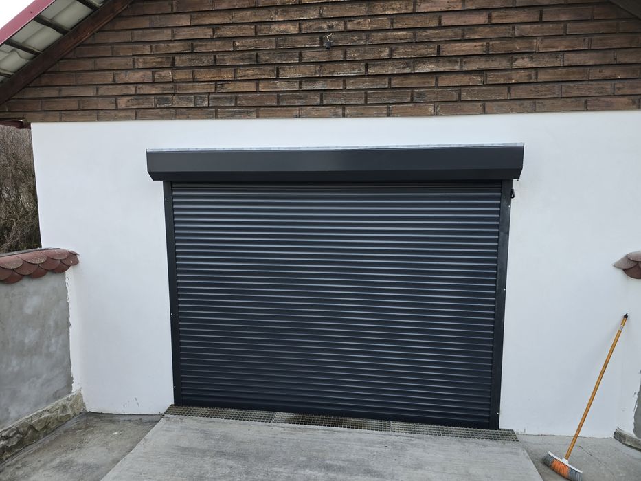 Usi garaj rulou aluminiu