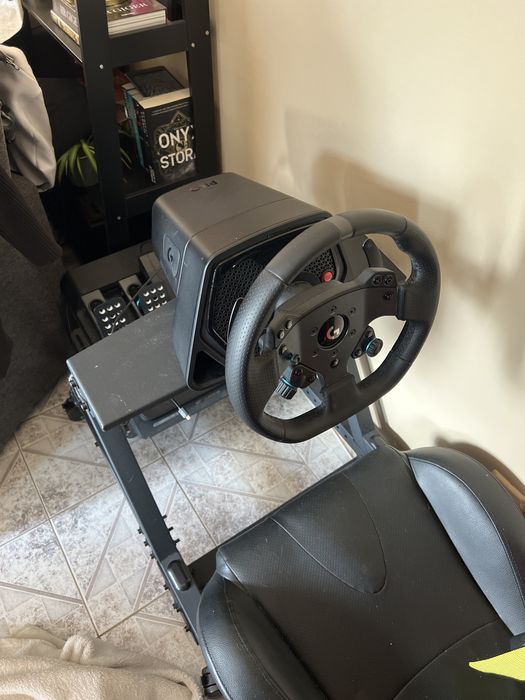 Sim Racing Setup Logitech G Pro Wheel + Pedals + Next level racing GT RIG