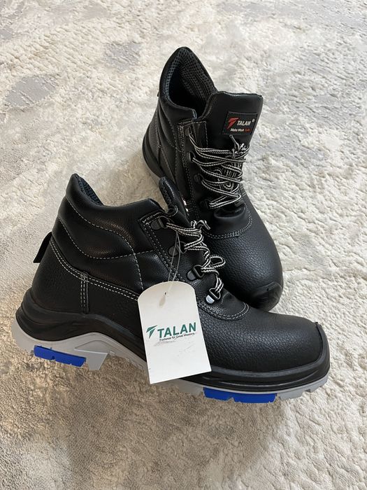 Продам спец ботинки