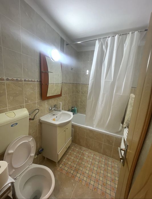 Inchiriez apartament 2 camere Tiglina 1 350€