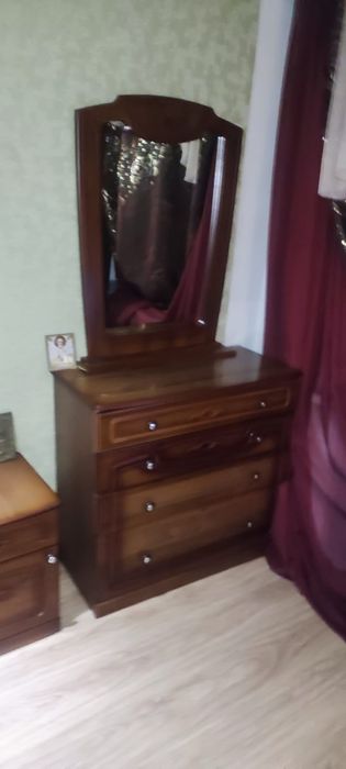 Продам спальный гарнитур