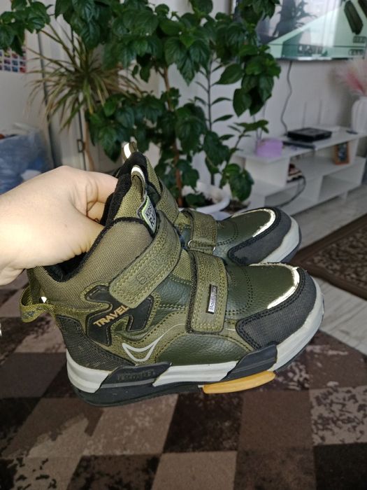 Продам сапожки на мальчика!