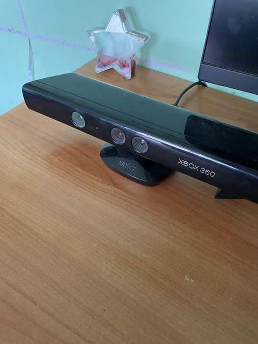 Xbox 360 modat cu kinect