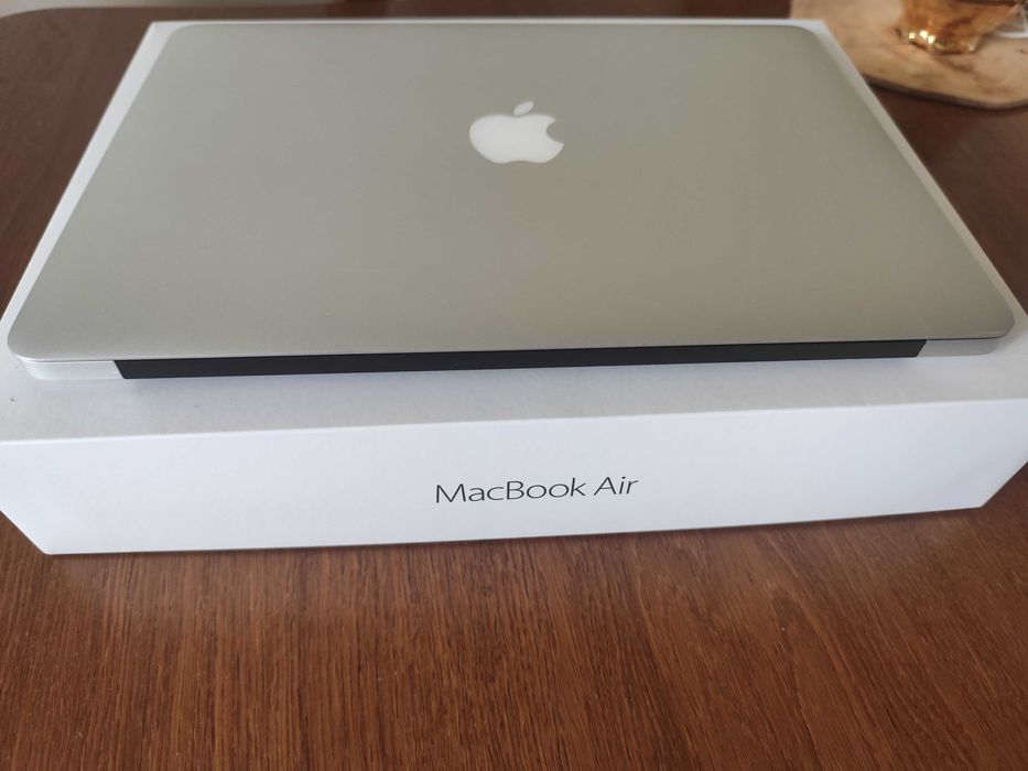 MacBook Air 13.3" early 2017 A1466 1.8GHz 8Gb RAM 128Gb SSD