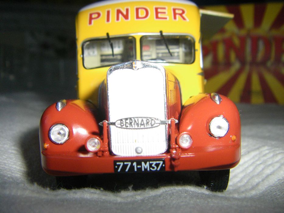 Колекционерско метално камионче Bernard 110MB  1951