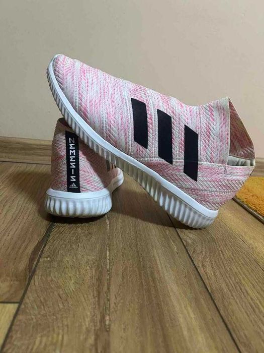 Футболни обувки за зала Adidas Nemeziz