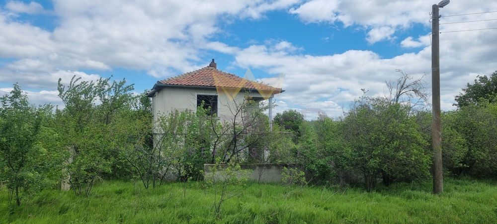 Къща в Варна, област-с.Венелин площ 64 цена 22000