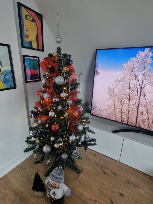 Коледна елха 150 см с лампички и украса / Високо качество/ заскрежена