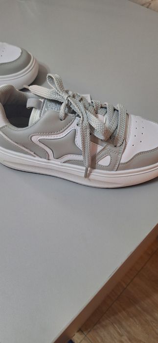 Кросовки новые 36-37 размер