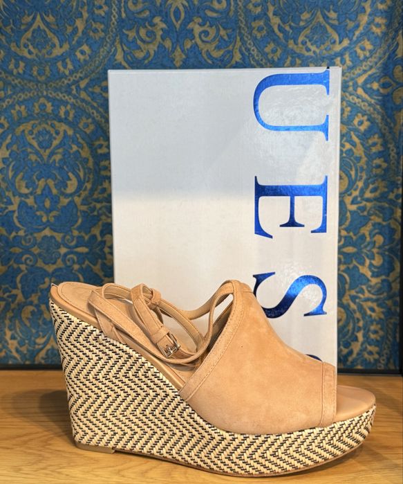 Дамски сандали на платформа GUESS summer 01