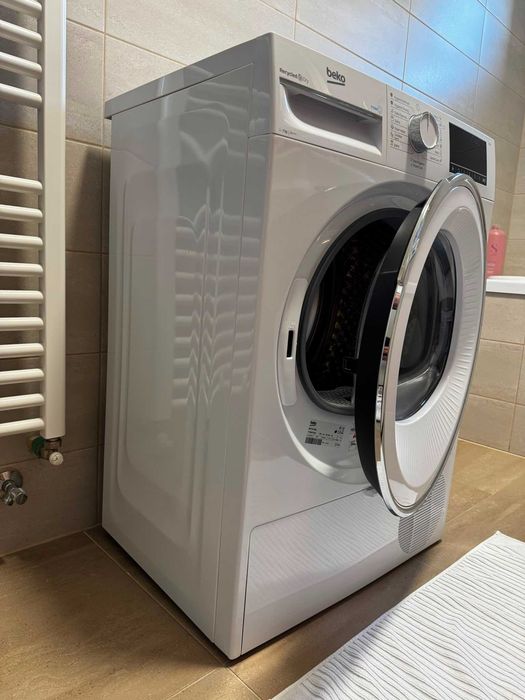 Uscator de rufe Beko  B3T41242 cu pompa de caldura