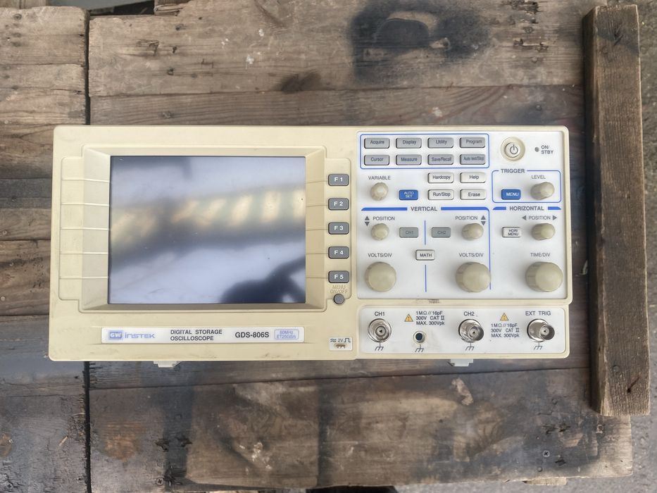 Цифровой осциллограф Instek GDS-806S