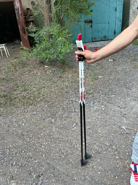 Новые лыжи с палками